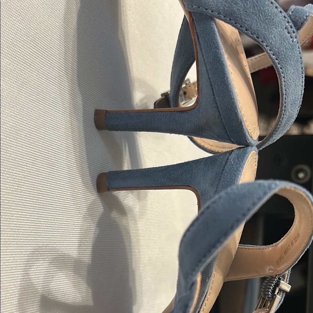 Kelly & Katie Blue Pointed Toe Scalloped Ankle Strap Heels - Picture 2 of 5